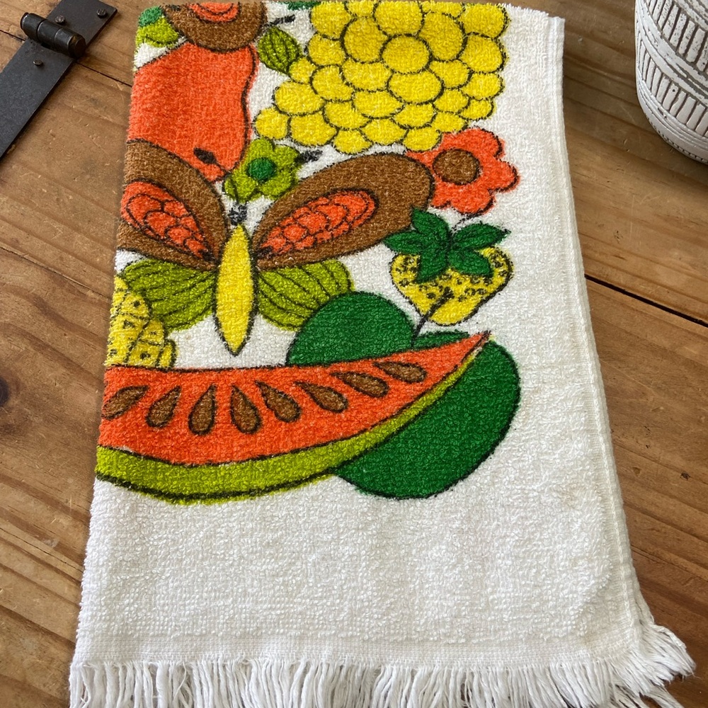 Vintage 1970s Hand Towel, Fruit and Butterfly Pattern